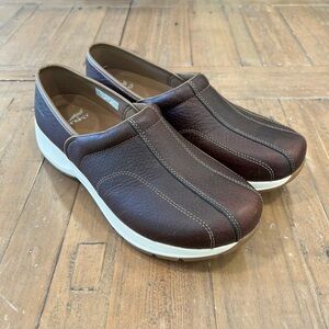 Dansko Shaina Leather Closed Back Clogs Brown Slip On Comfort EU 40 US 9-9.5